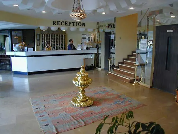 Ozcelik Hotel Kusadasi