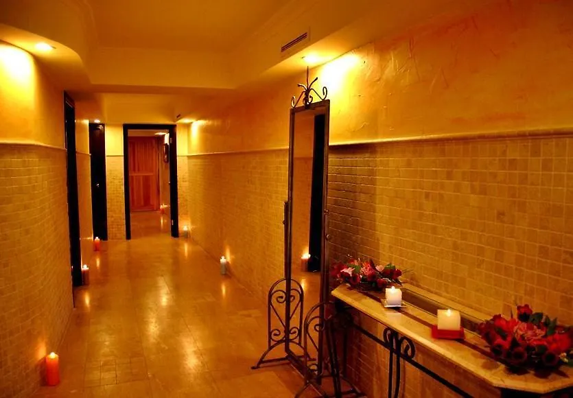 Ozcelik Hotel Kusadasi