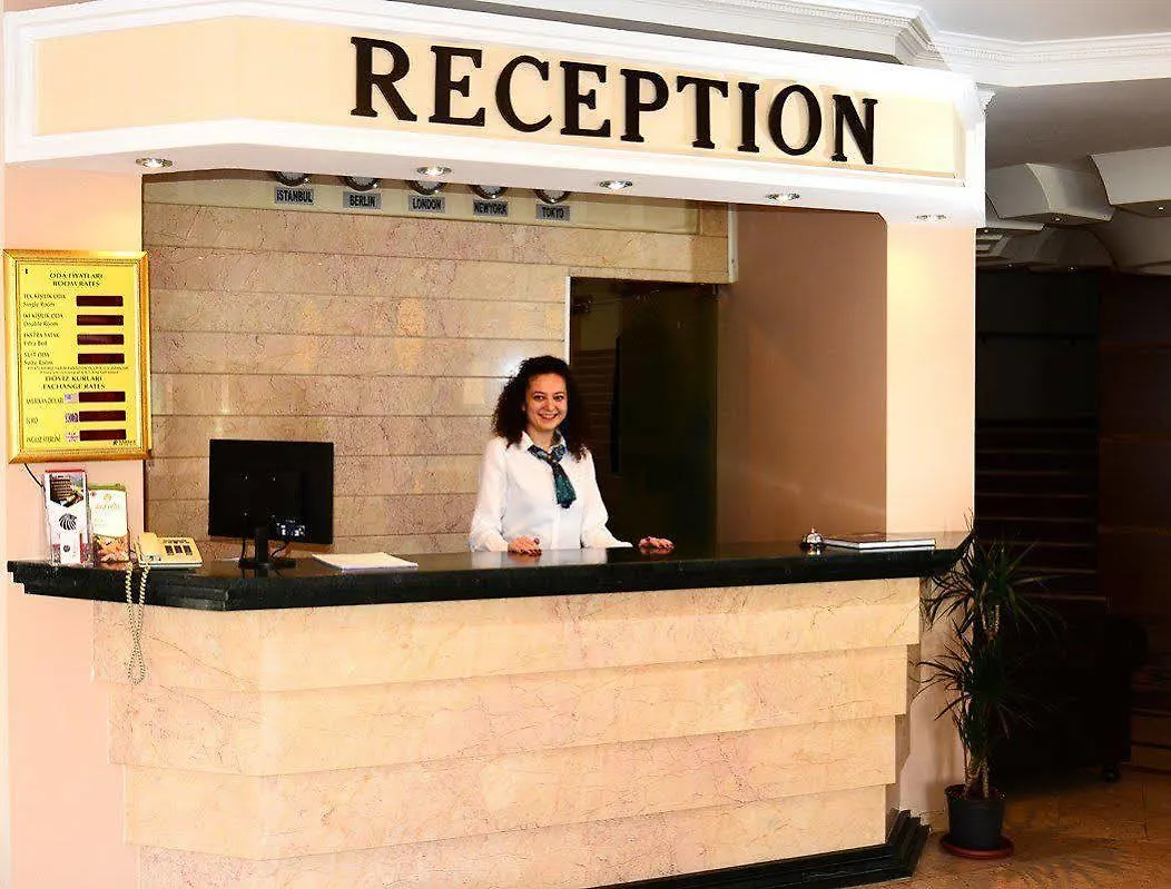 Ozcelik Hotel Kusadasi