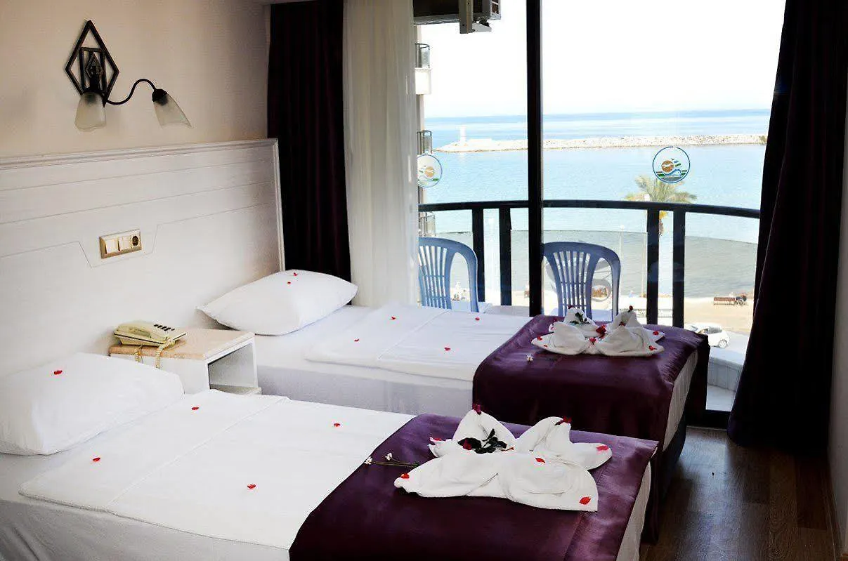Ozcelik Hotel Kusadasi